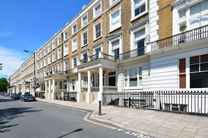 1 Bedroom Flat For Sale In Gloucester Terrace, Lancaster Gate, London, W2
