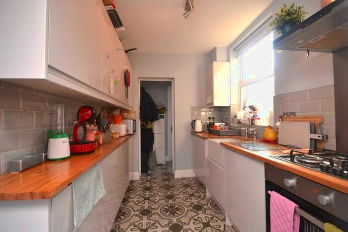 4 Bedroom Terraced House To Rent In Freshwater Road, Reading, RG1