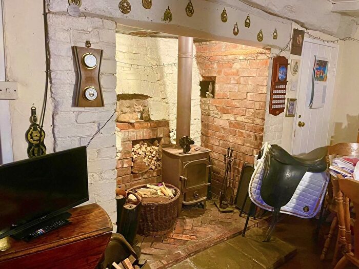 2 Bedroom Cottage For Sale In Highleadon, Newent, Gloucestershire, GL18