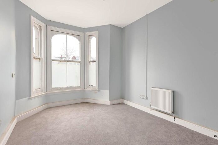 1 Bedroom Terraced House For Sale In Finborough Road, Chelsea, London, SW10