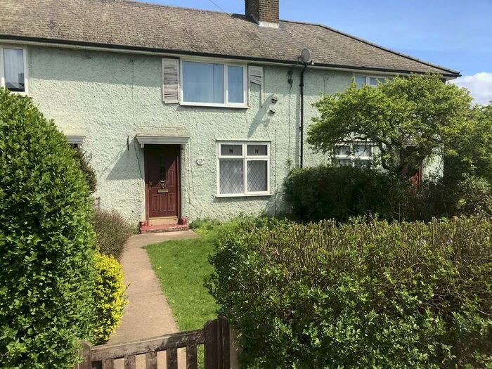 3 Bedroom Terraced House To Rent In Rosedale Gardens, Dagenham, RM9