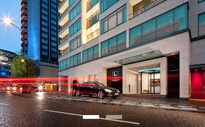 1 Bedroom Flat To Rent In Hertford Street, London, W1J