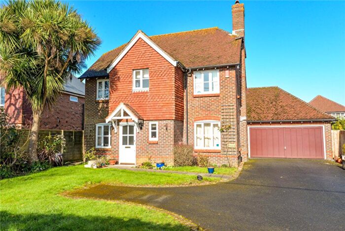 4 Bedroom Detached House For Sale In Farmers Walk, Everton, Lymington, Hampshire, SO41