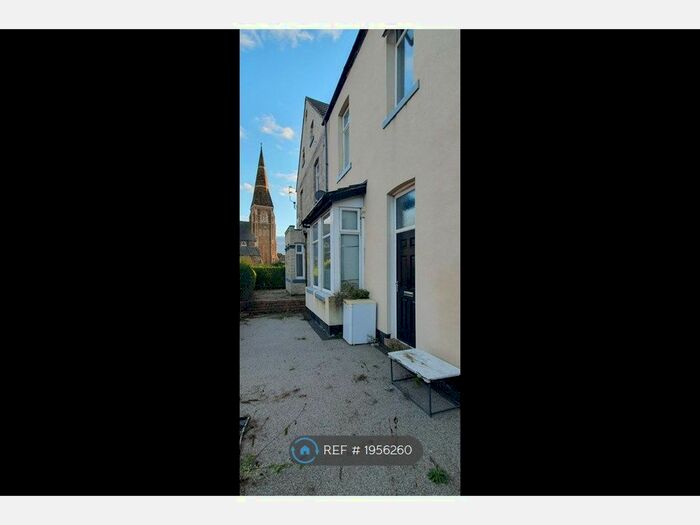 5 Bedroom Semi-Detached House To Rent In Church Street, Redcar, TS10