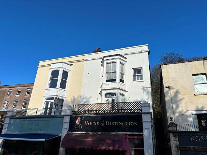 2 Bedroom Flat For Sale In Hill Road, Clevedon, BS21