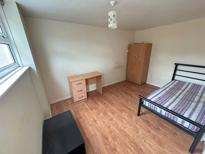 2 Bedroom Flat To Rent In London, E7
