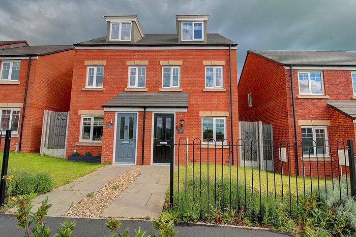 3 Bedroom Semi-Detached House For Sale In Norton Hall Lane, Norton Canes, Cannock, WS11