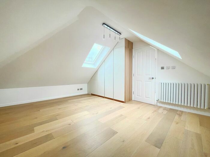 3 Bedroom Flat To Rent In Anson Road, Cricklewood, NW2