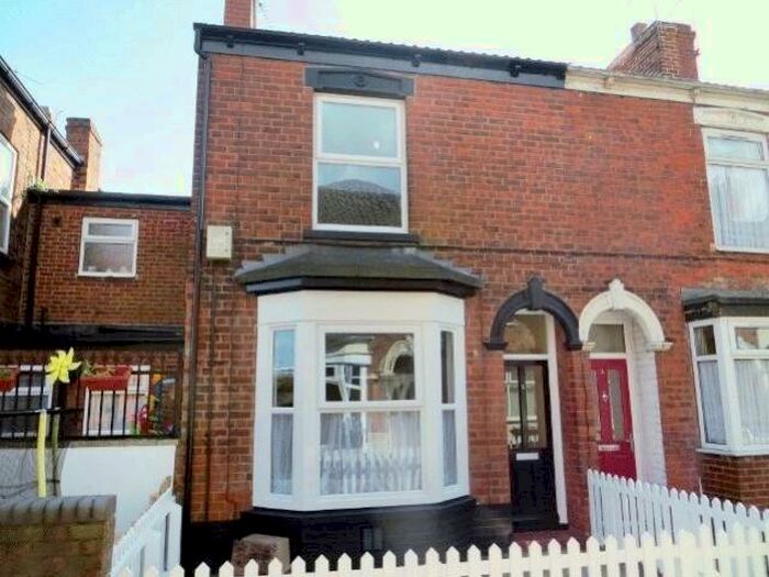 2 Bedroom End Of Terrace House To Rent In Elder Avenue, Off Abbey Street, HU9