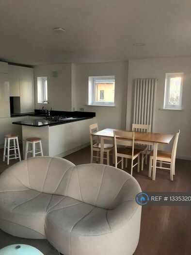 2 Bedroom Penthouse To Rent In Boleyn House, London, E16