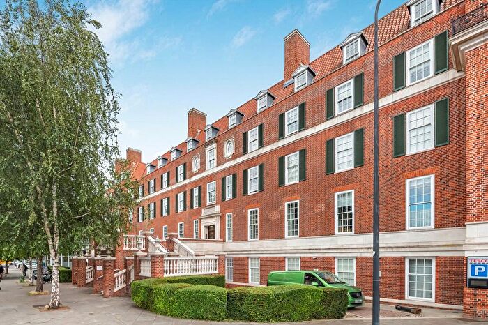 1 Bedroom Flat For Sale In Clapham Common South Side, Clapham, SW4
