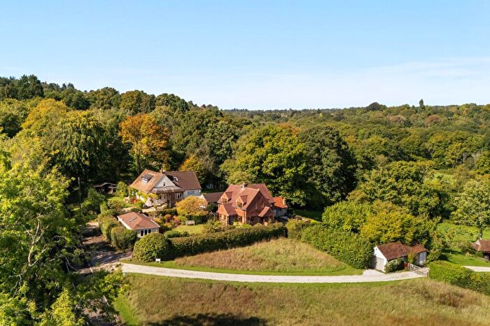 4 Bedroom Detached House For Sale In Petworth Road, Haslemere, GU27