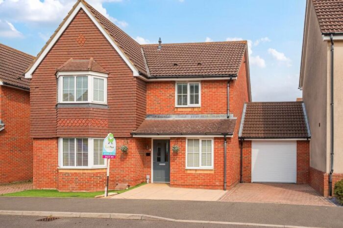 5 Bedroom Detached House For Sale In Campbell Road, Hawkinge, CT18