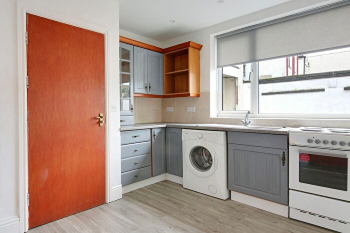 1 Bedroom Flat To Rent In Derby Road, Widnes, WA8