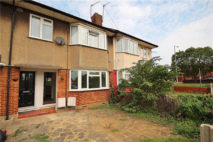1 Bedroom Maisonette To Rent In Wingfield Way, Ruislip, HA4