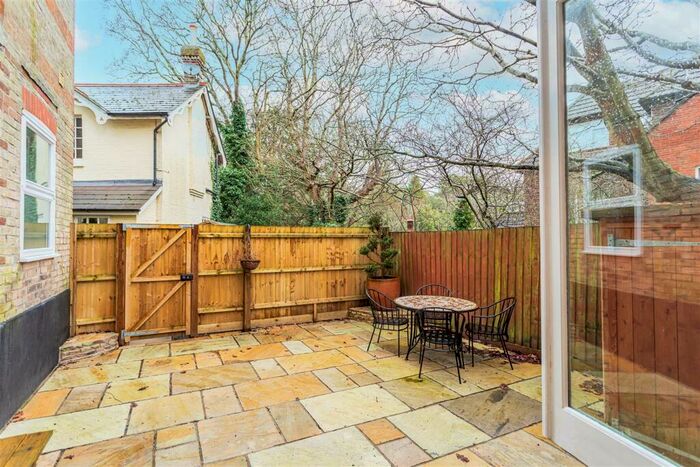 2 Bedroom Flat To Rent In Manor Road, Bournemouth, BH1