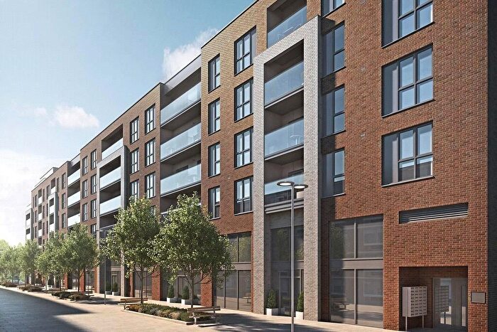 1 Bedroom Apartment For Sale In Queens Road, East Grinstead, West Sussex, RH19