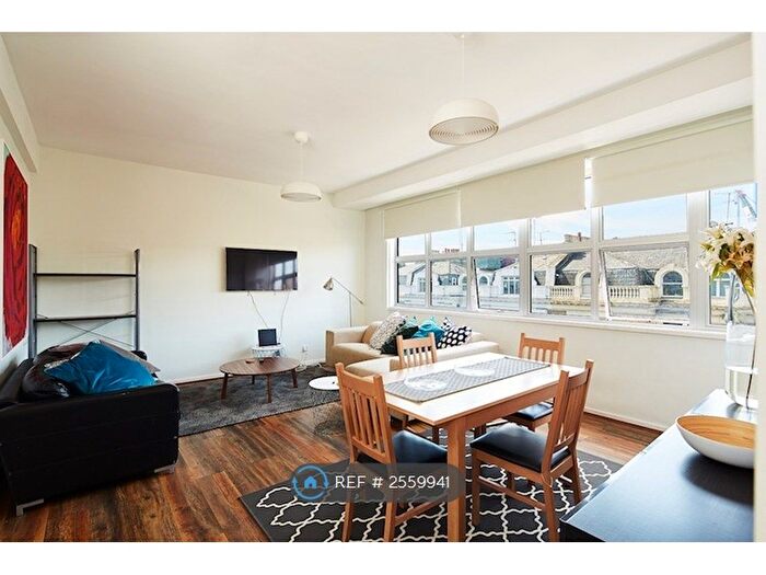 4 Bedroom Flat To Rent In Earls Court Road, London, SW5