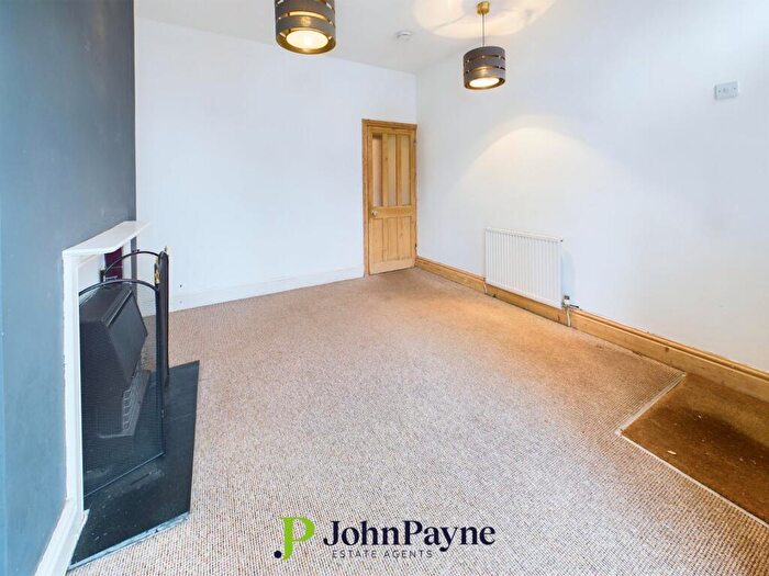 2 Bedroom End Of Terrace House To Rent In Mayfield Road, Coventry, West Midlands, CV5