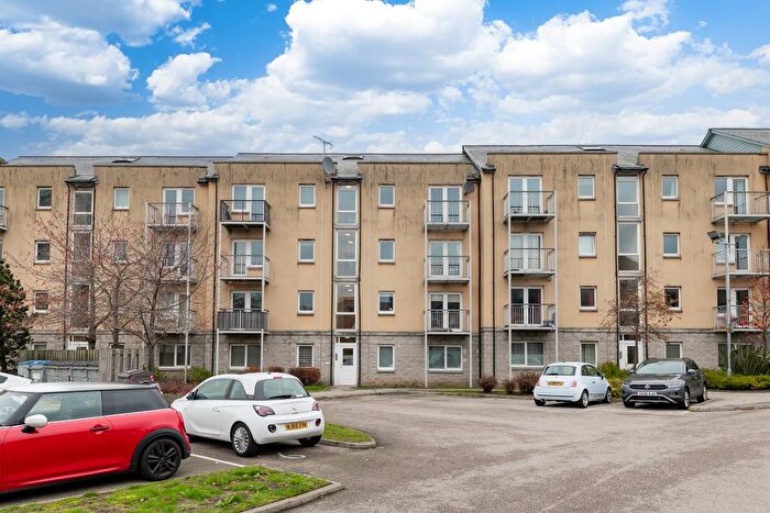 2 Bedroom Flat To Rent In King Street, Aberdeen, AB24