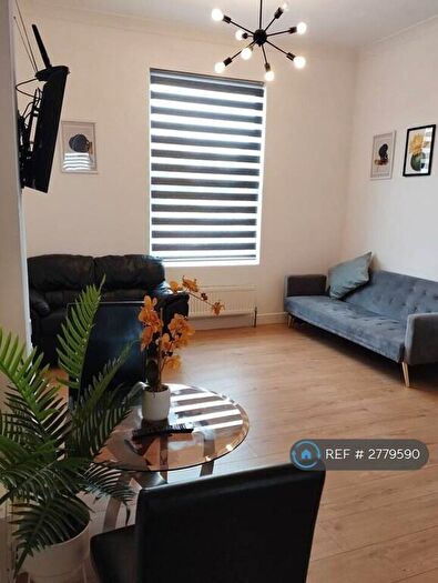 1 Bedroom Flat To Rent In Cemetery Rd, Leeds, LS11