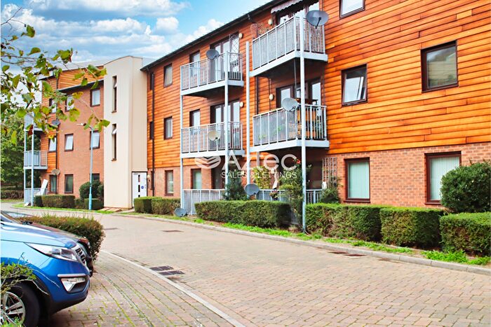 2 Bedroom Flat To Rent In Staverton Grove, Broughton, Milton Keynes, Buckinghamshire, MK10
