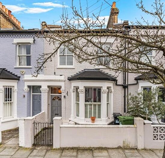 2 Bedroom Flat For Sale In Mendora Road, Fulham, SW6