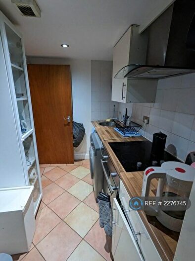 1 Bedroom Flat To Rent In Whitelow Road, Manchester, M21