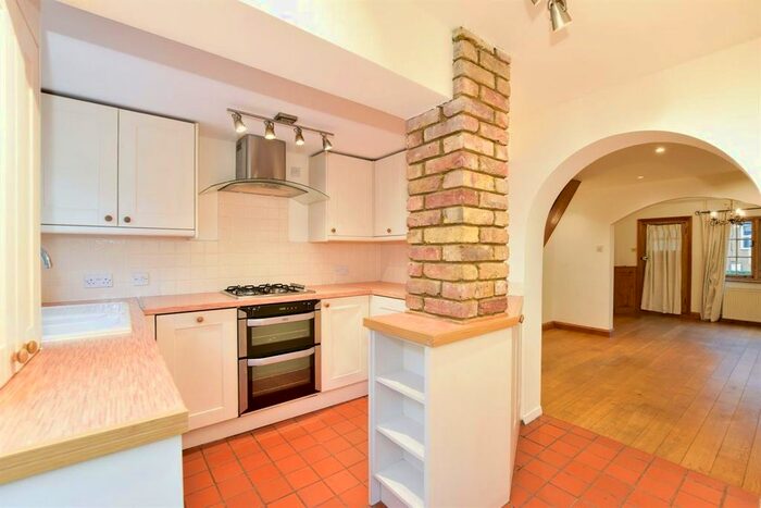 2 Bedroom Terraced House To Rent In Deanway, Chalfont St. Giles, HP8