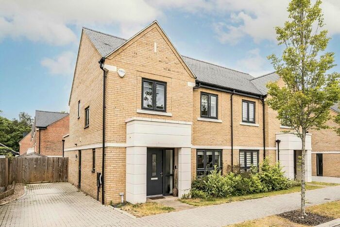 4 Bedroom Detached House To Rent In Orchard Farm Avenue, East Molesey, KT8