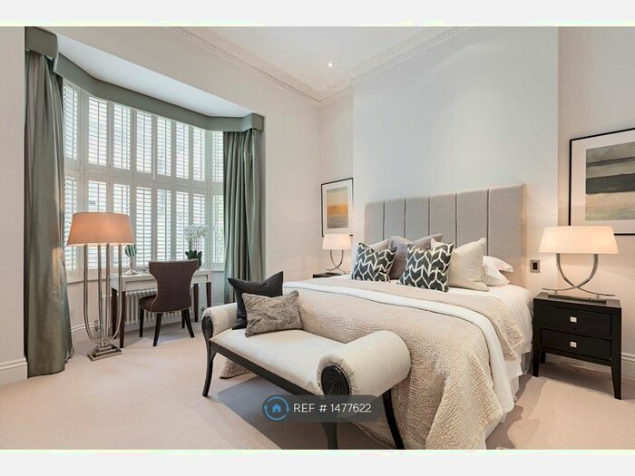 3 Bedroom Flat To Rent In Chesham Place, London, SW1X