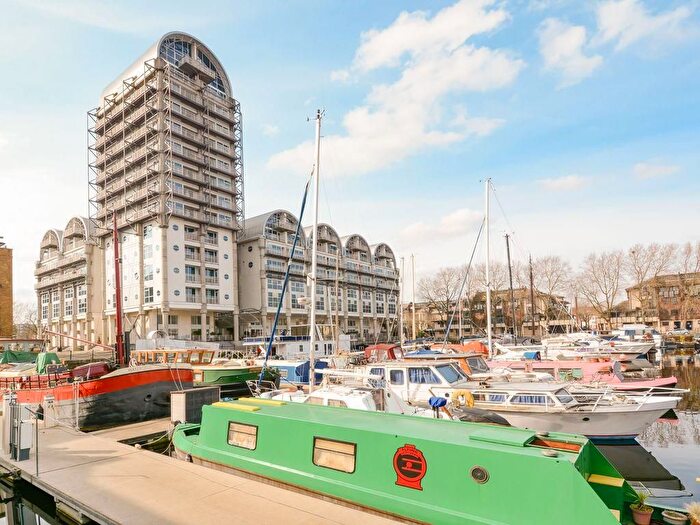 2 Bedroom Flat For Sale In Baltic Quay, Canada Water, SE16