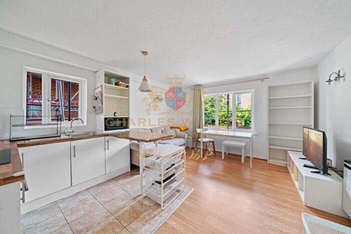 1 Bedroom Apartment To Rent In Goodwin Close, London, SE16