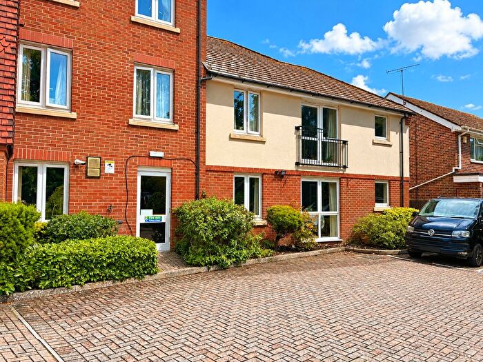 2 Bedroom Property For Sale In Stockbridge Road, Chichester, PO19