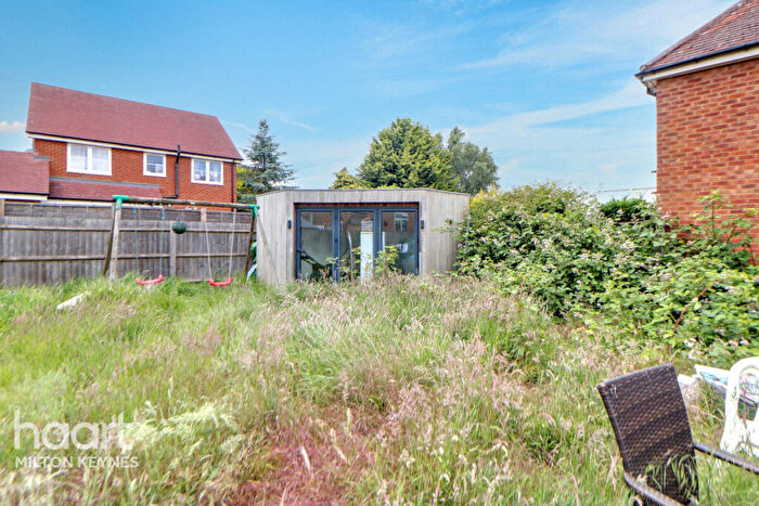 2 Bedroom Semi-Detached House For Sale In Buckingham Road, Steeple Claydon, MK18