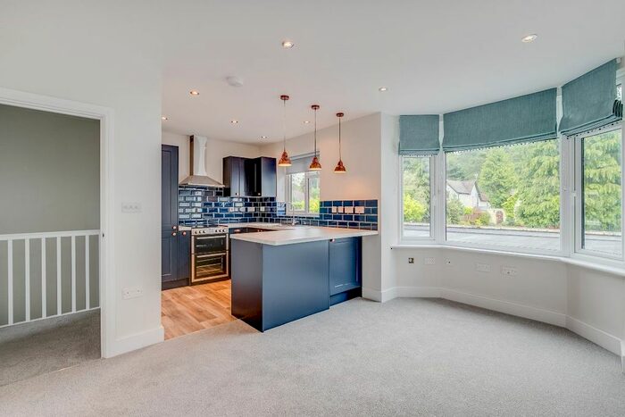 1 Bedroom Flat To Rent In Brackendene, Beacon Hill Road, Hindhead, Surrey, GU26