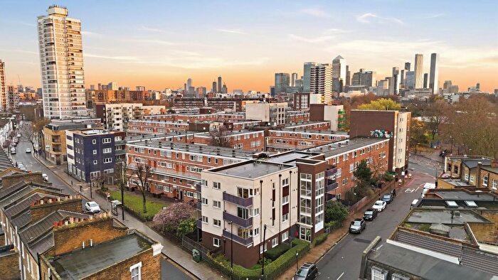 1 Bedroom Flat To Rent In Eric Street, Bow, E3