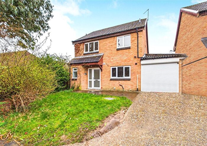 5 Bedroom Detached House To Rent In Carston Grove, Calcot, Reading, Berkshire, RG31