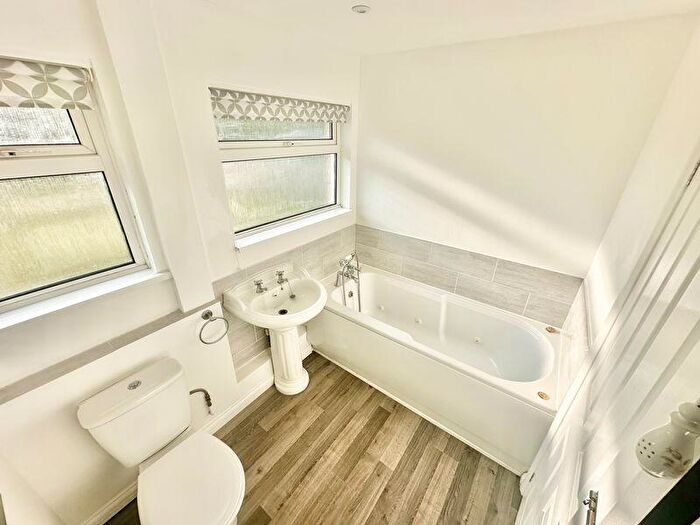 3 Bedroom Bungalow For Sale In Forest Road, Sandown, PO36