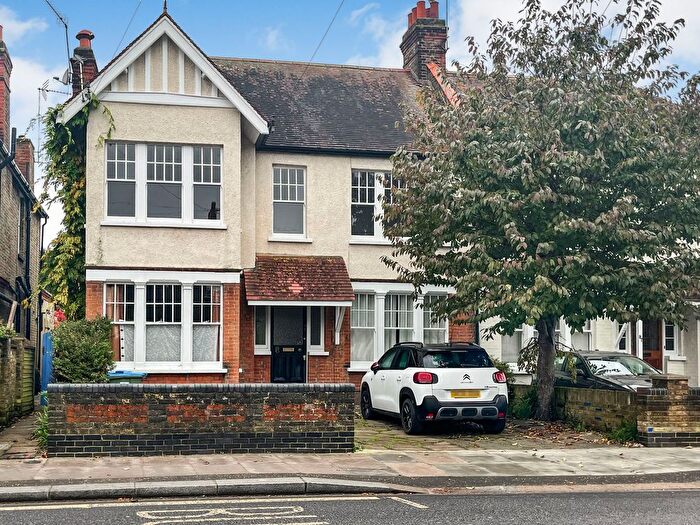 2 Bedroom Flat To Rent In Percy Road, Hampton, TW12