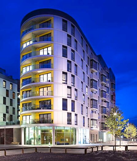 2 Bedroom Apartment To Rent In Alfred Street, Reading, Berkshire, RG1