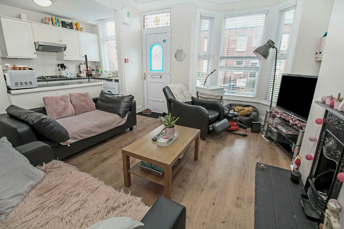 4 Bedroom Terraced House To Rent In Grimthorpe Place, Headingley, LS6