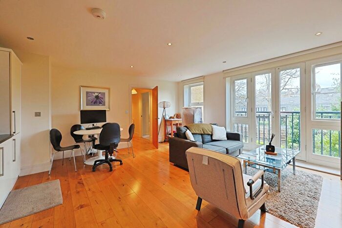 1 Bedroom Flat To Rent In Chiswick High Road, London, W4