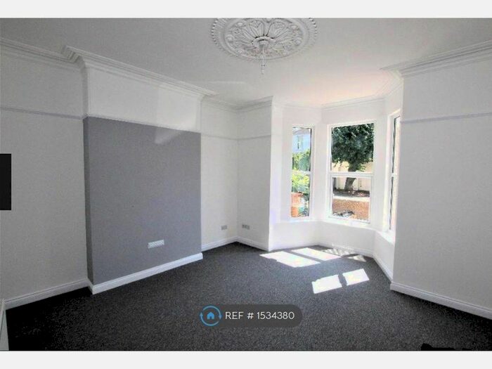 2 Bedroom Flat To Rent In Gifford Terrace Road, Plymouth, PL3