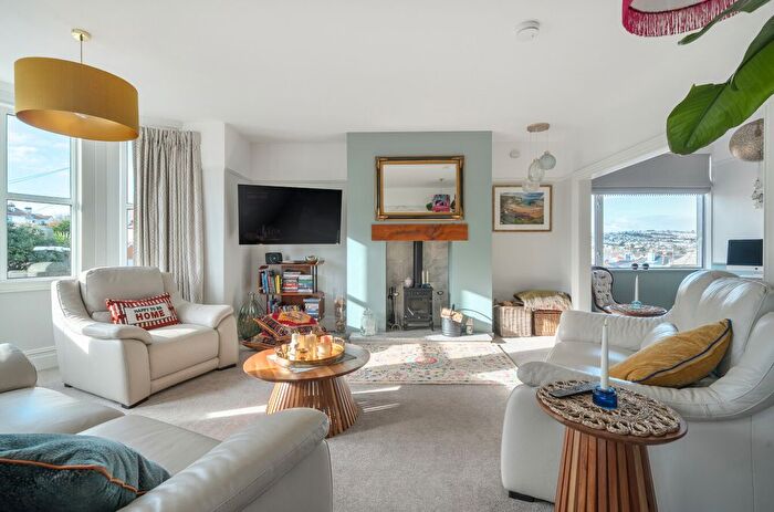 4 Bedroom Maisonette For Sale In Cliff Road, Paignton, Devon, TQ4