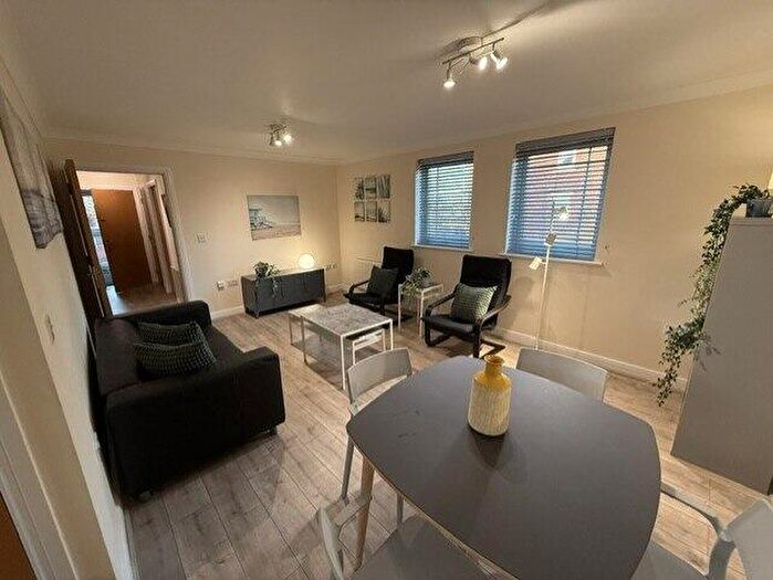 2 Bedroom Apartment To Rent In Chorlton Road Hulme, Manchester, M15