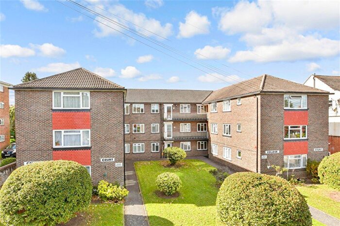 2 Bedroom Flat For Sale In Ashburton Road, Croydon, Surrey, CR0