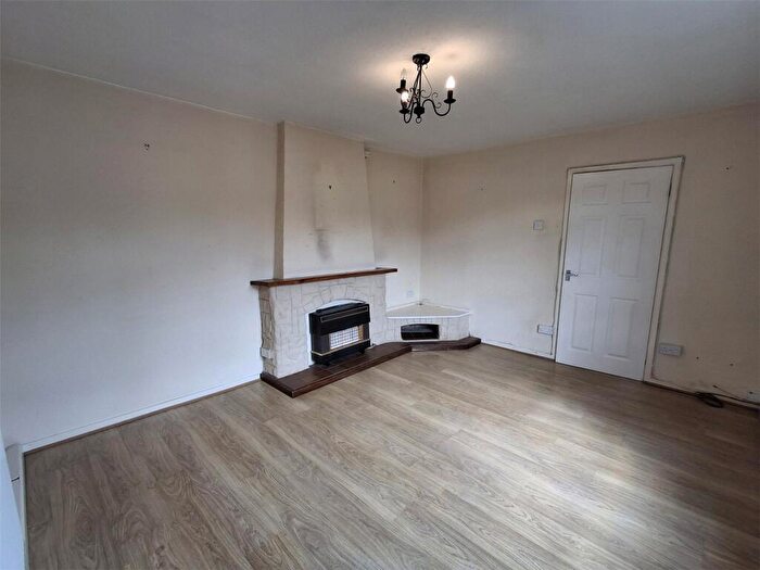 3 Bedroom Semi Detached House For Sale In , Wilton Avenue, Worcestershire, DY11