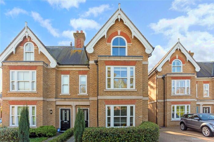 4 Bedroom End Of Terrace House To Rent In Kensington Mews, Windsor, Berkshire, SL4