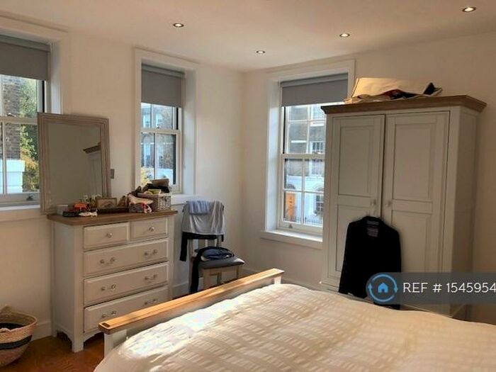 2 Bedroom Flat To Rent In Amwell Street, London, EC1R